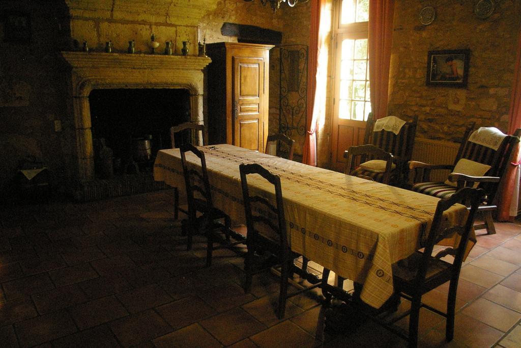 Chambres D'Hotes Du Maine Lalinde Екстериор снимка
